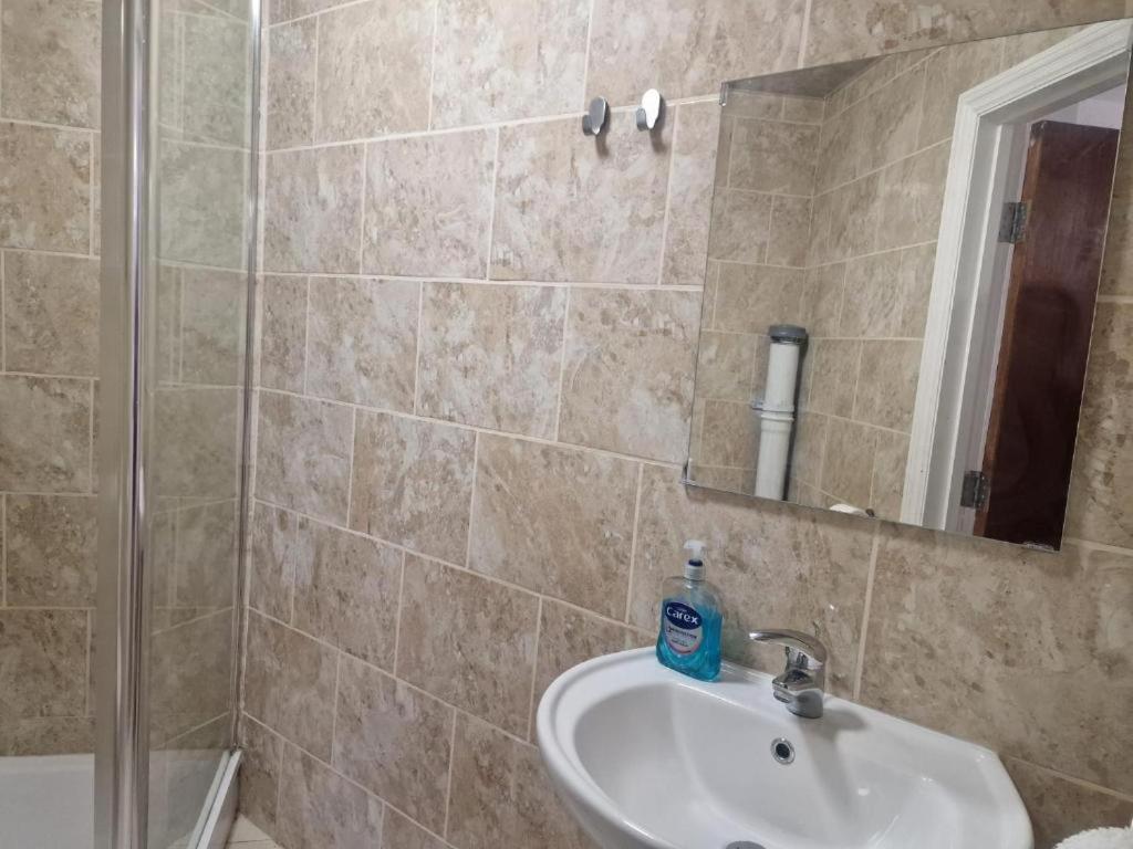 Central Suite, 3 Single Beds Μπρίστολ Εξωτερικό φωτογραφία